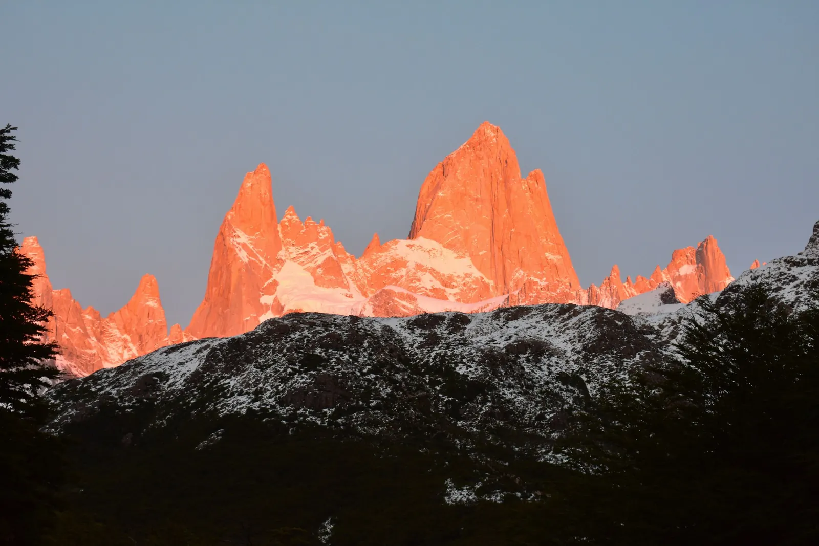 El Fitz Roy encendido al amanecer